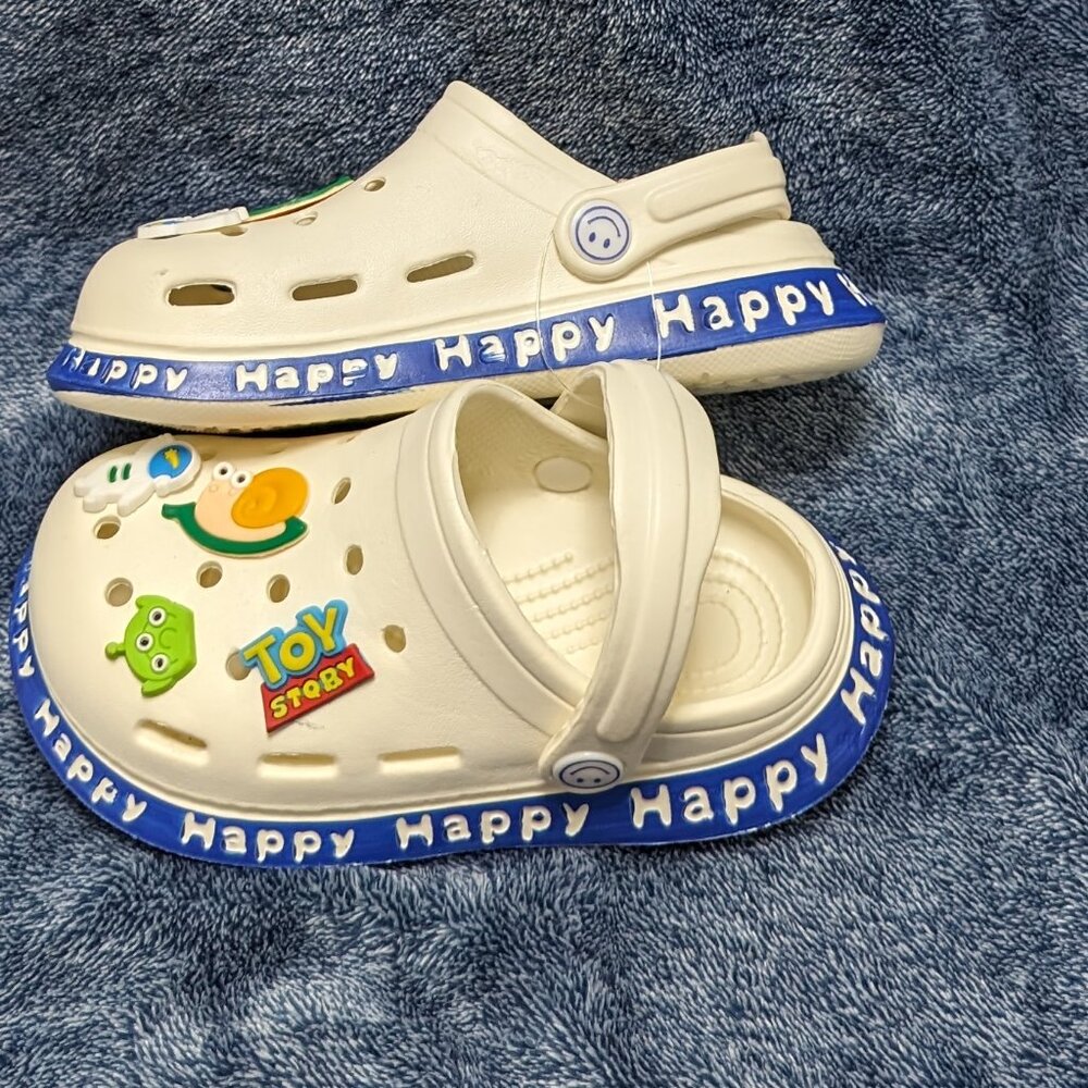 NWT Cute WHITE Toy Story Clogs, sizes 2 to 12 years available - Picture 3 of 5